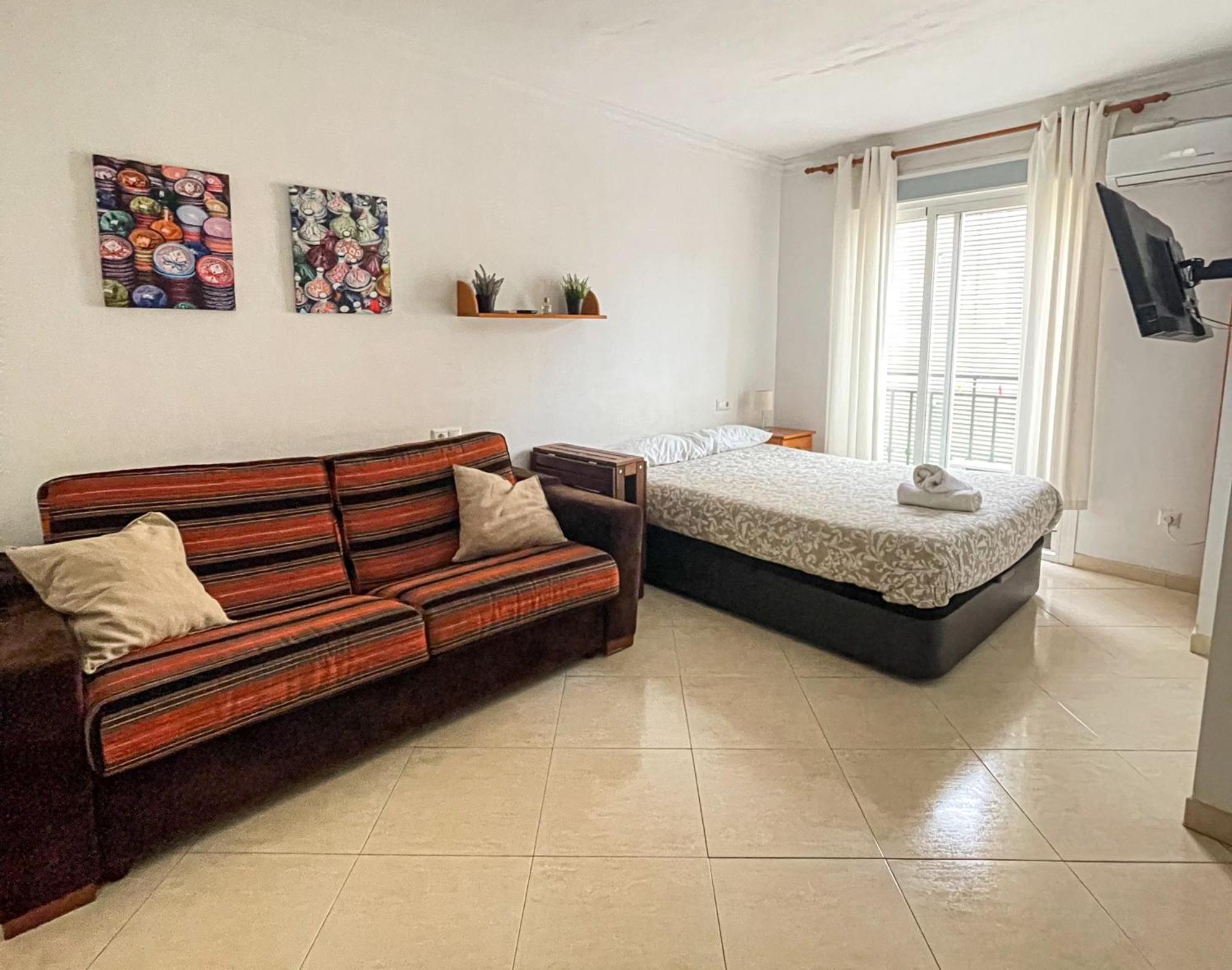شقة Couples Nest In Malaga! المظهر الخارجي الصورة